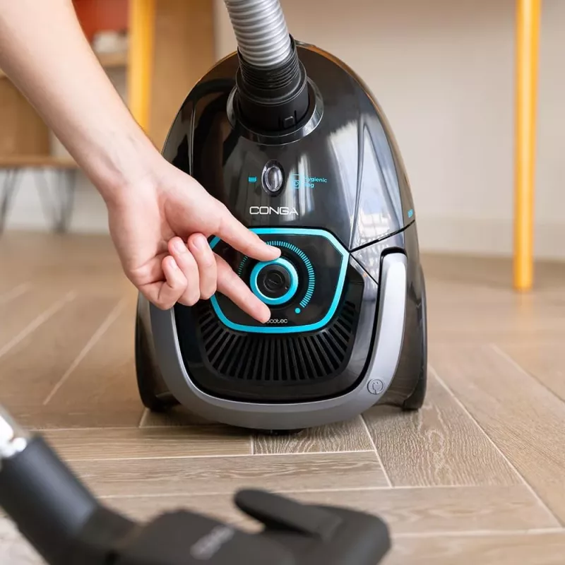 Cecotec Conga Powerbag 2500 Plus podlahový vysávač s vreckom, 850 W, kapacita prachu 2,5 L, čierny