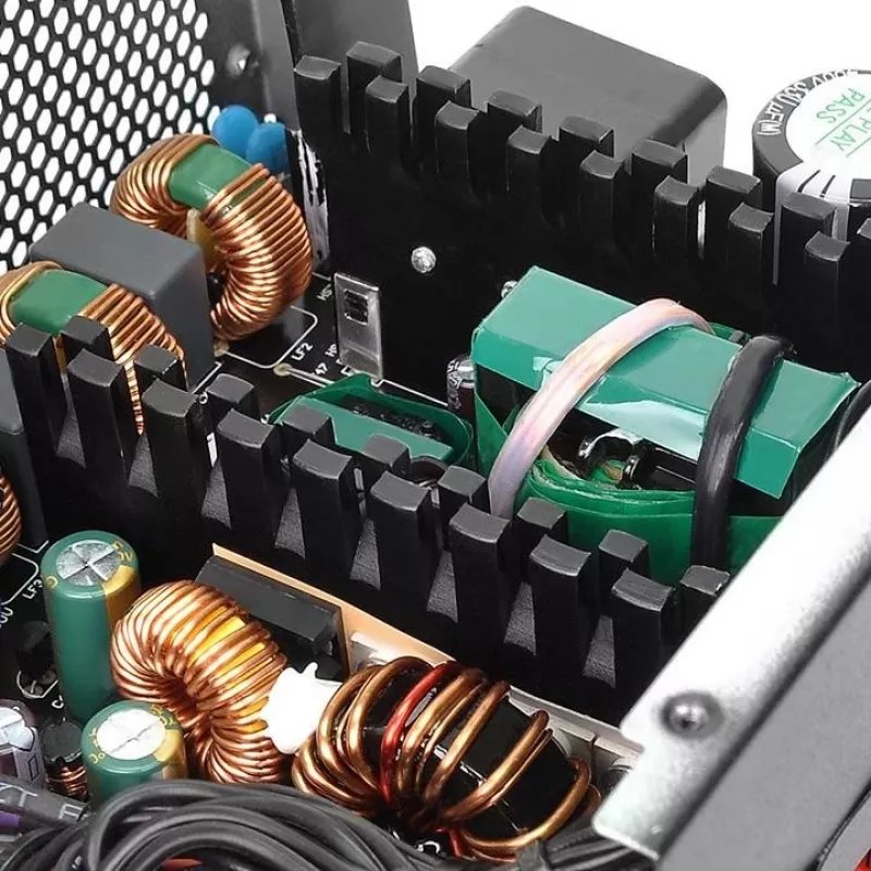 Thermaltake Smart DPS G 600W 80+ Bronze Semi-Modular napájací zdroj