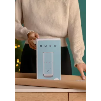 Smeg MFF02PBEU mliečny šľahač, 3 funkcie, nepriľnavý, 500 W, pastelovo modrá