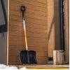 Fiskars 1057189 lopata na sneh kovová čierna, oranžová
