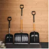 Fiskars 1057189 lopata na sneh kovová čierna, oranžová