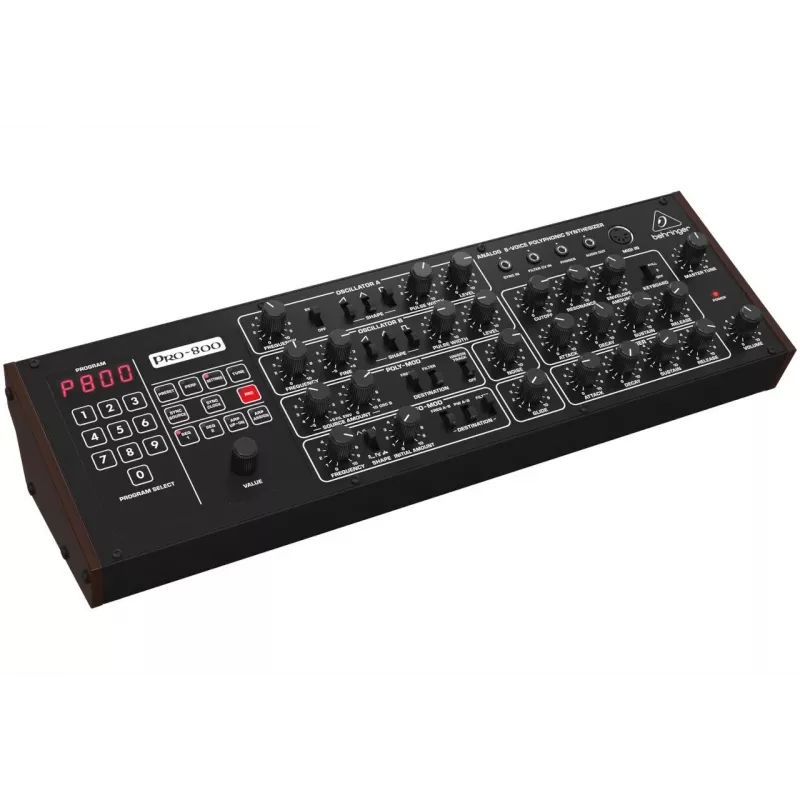 Behringer PRO-800 analógový syntetizátor – 8-hlasový stolový modul so 16 VCO, arpeggiatorom a Poly Chain