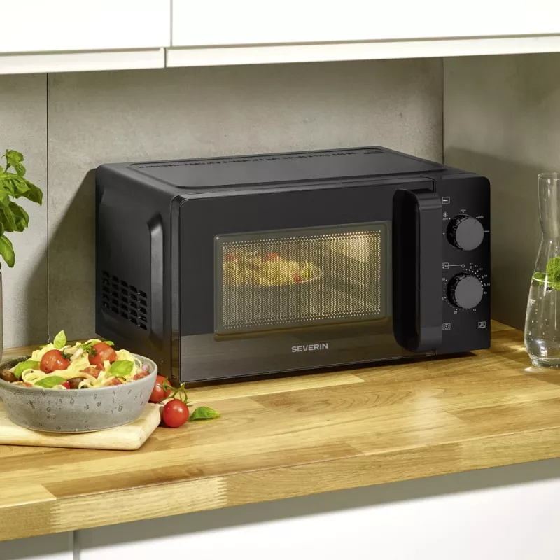 SEVERIN MW 7580 Solo mikrovlnná rúra 20 L 700 W biela
