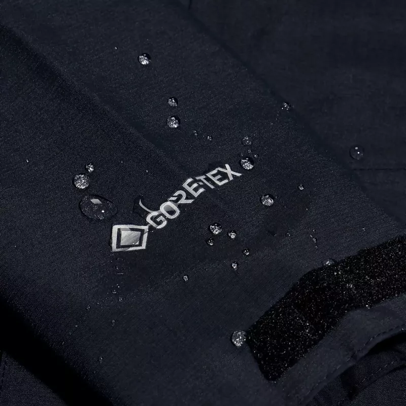 Berghaus Hillwalker Gore-Tex InterActive bunda dámska, veľkosť M (čierna)