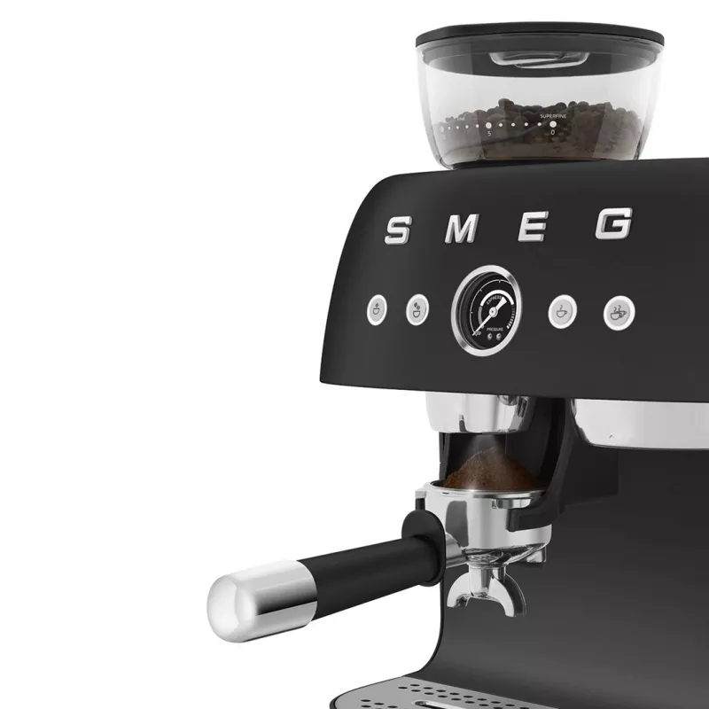 Smeg EGF03BLMEU kávovar s mlynčekom, 1650 W, čierny