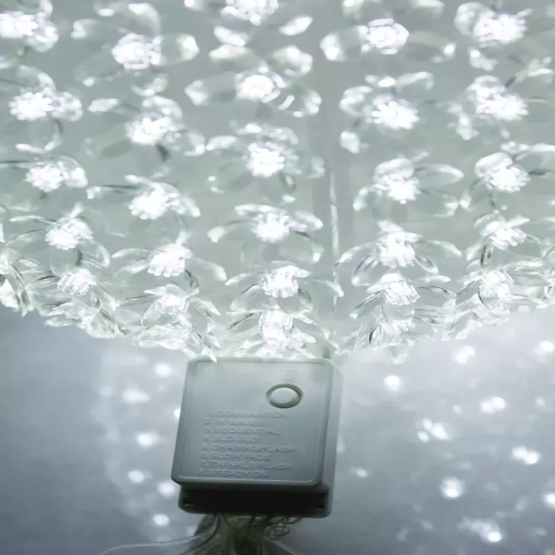 iLike Bumba ar puķēm 466 300LED D-25cm biela dekoratívna LED guľa so svetlom