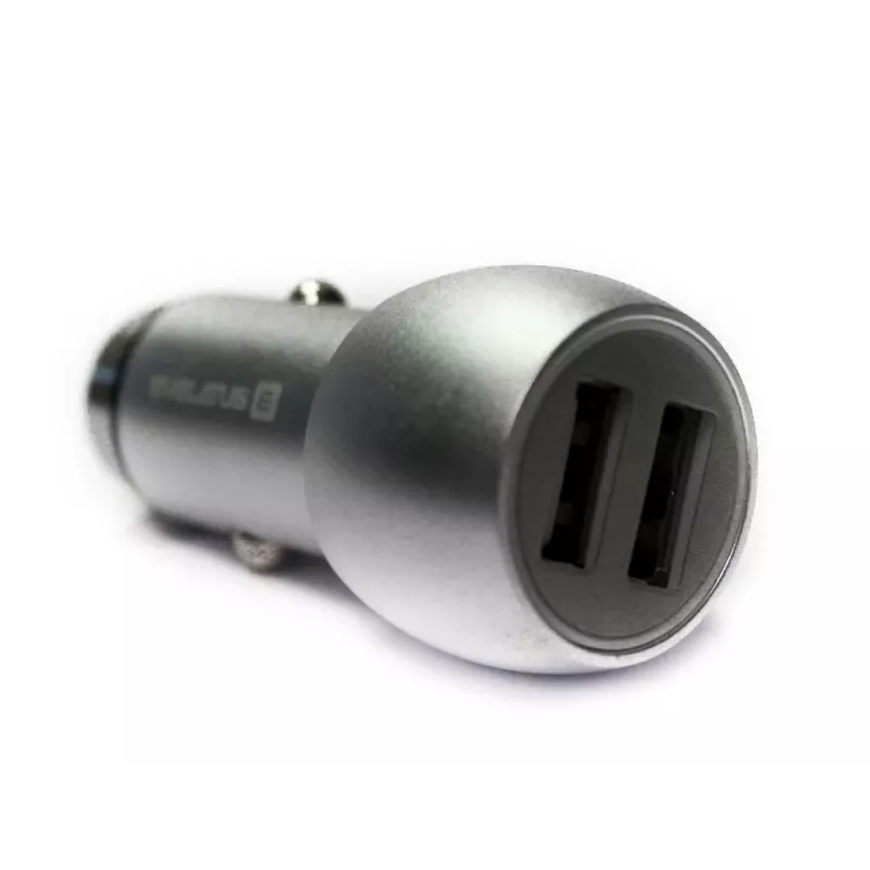 Evelatus univerzálna nabíjačka do auta ECC01 2USB porty 3.1A s nerezovým núdzovým nástrojom strieborná