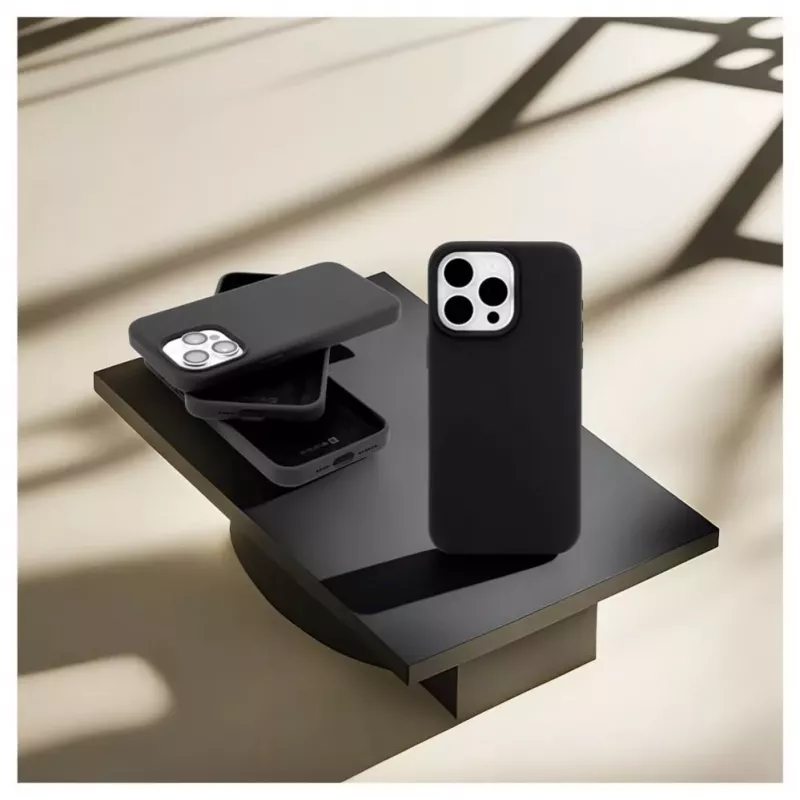 Evelatus Apple iPhone 13 Pro Max Premium MagSafe Soft Touch silikónové puzdro čierna