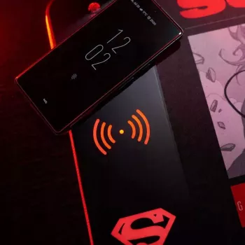Numskull podložka pod myš DC Comics Superman Wireless Charge 30x80cm