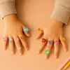 LEAN TOYS beauty sada detské prstene farebné diamanty 50 ks