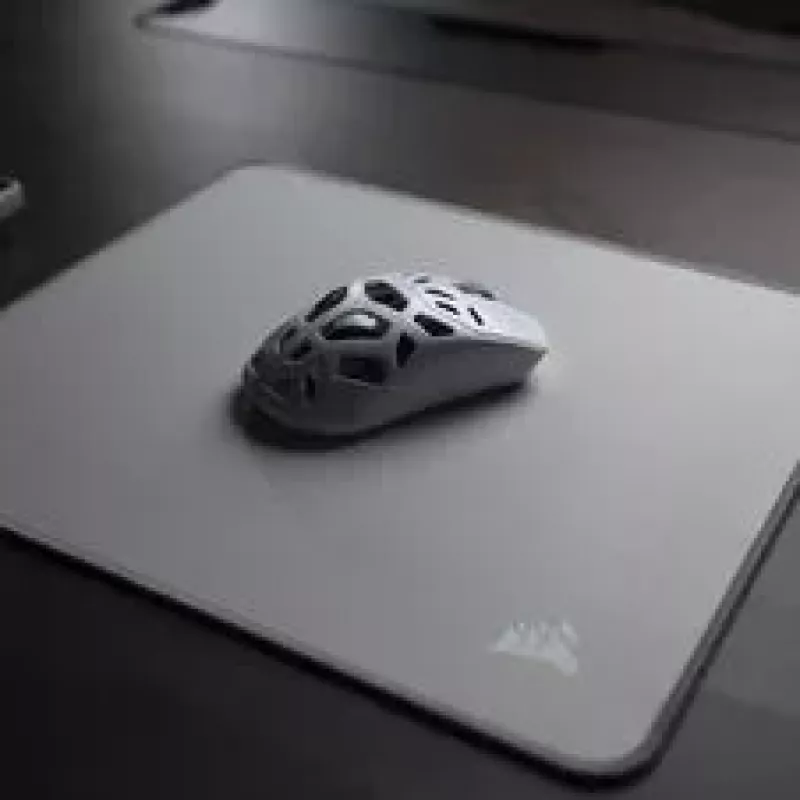 CORSAIR MM300 PRO herná podložka pod myš, Micro-Weave textilný povrch, okraje proti strapkaniu – sivá, Medium