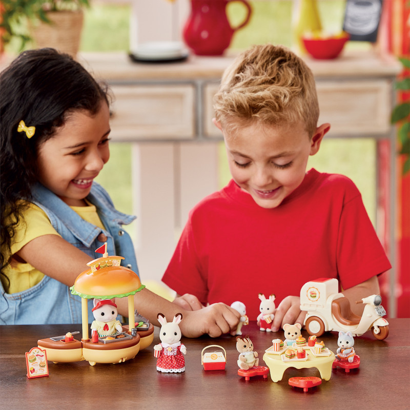 Sylvanian Families mobilný stánok s hamburgermi s figúrkou