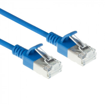 ACT modrý 0,5 m LSZH S/FTP CAT6A slimline patch kábel snagless s RJ45 konektormi (DB7600)