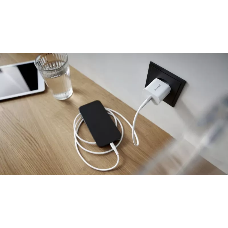 Nabíjačka do interiéru Intenso POWER ADAPTER USB-C/7802012