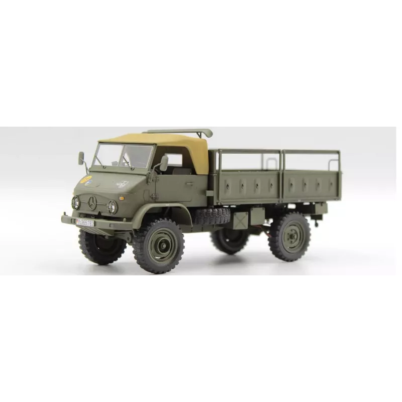Plastový model vozidla UNIMOG 404 S 1/35