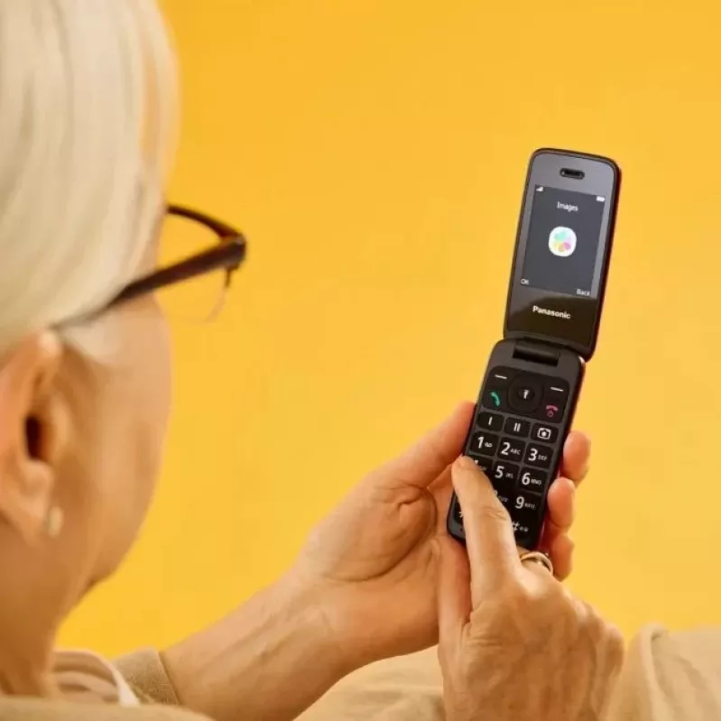 Panasonic KX-TU410EXB mobilný telefón véčko čierny