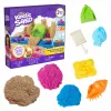 Kinetic Sand Beach Adventure sada – 907g piesku v 3 farbách s formičkami, nástrojom a hracou vaničkou