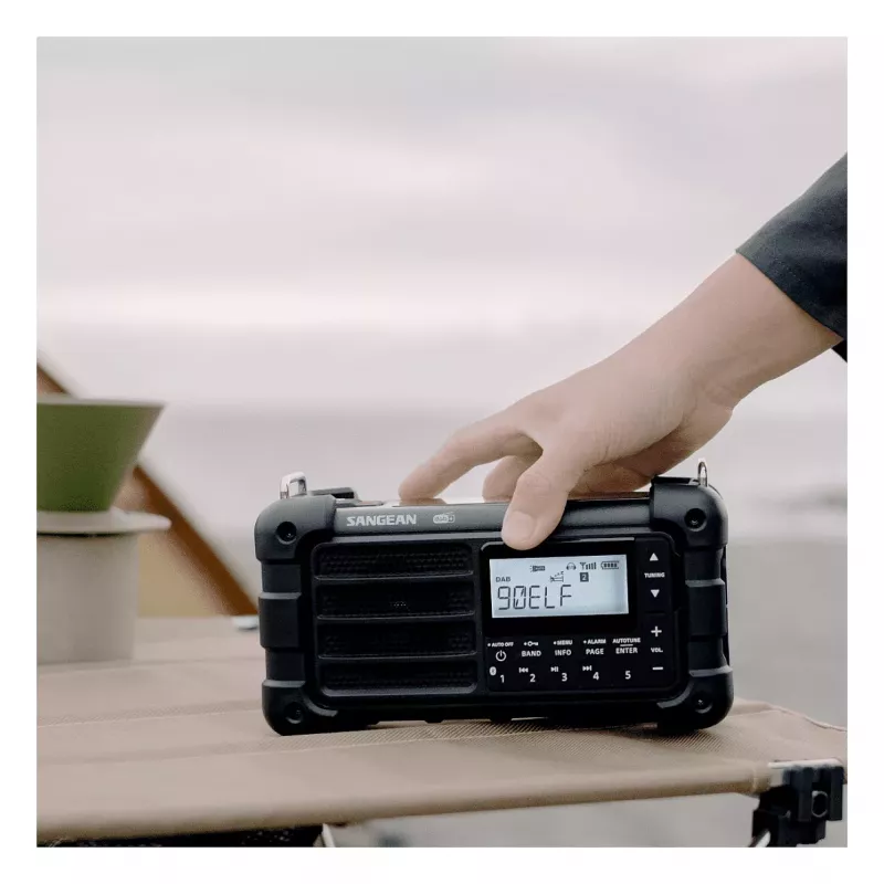 Sangean MMR-99 DAB čierne núdzové/kľukové/solárne rádio