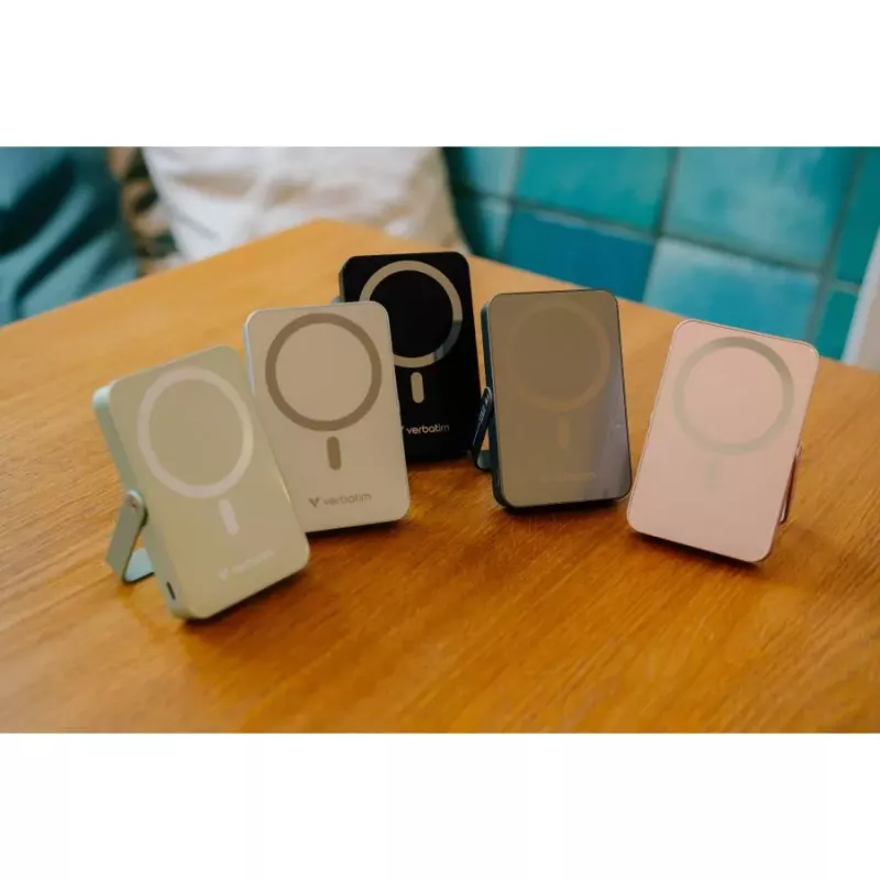 Verbatim Charge 'n' Go Magnetic Wireless Power Bank so stojanom 10000mAh USB-C PD 3.0 zelená