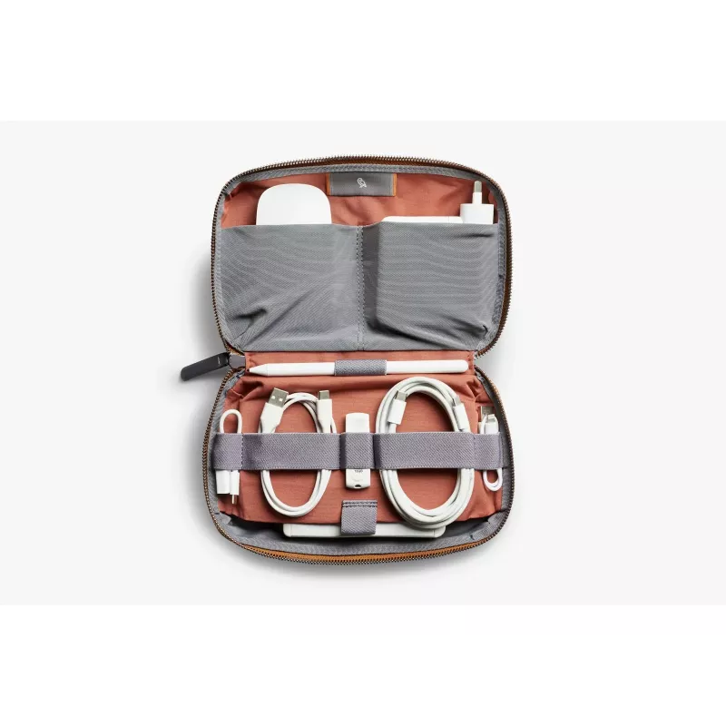 Bellroy Tech Kit – organizér na technické príslušenstvo (bronzová)