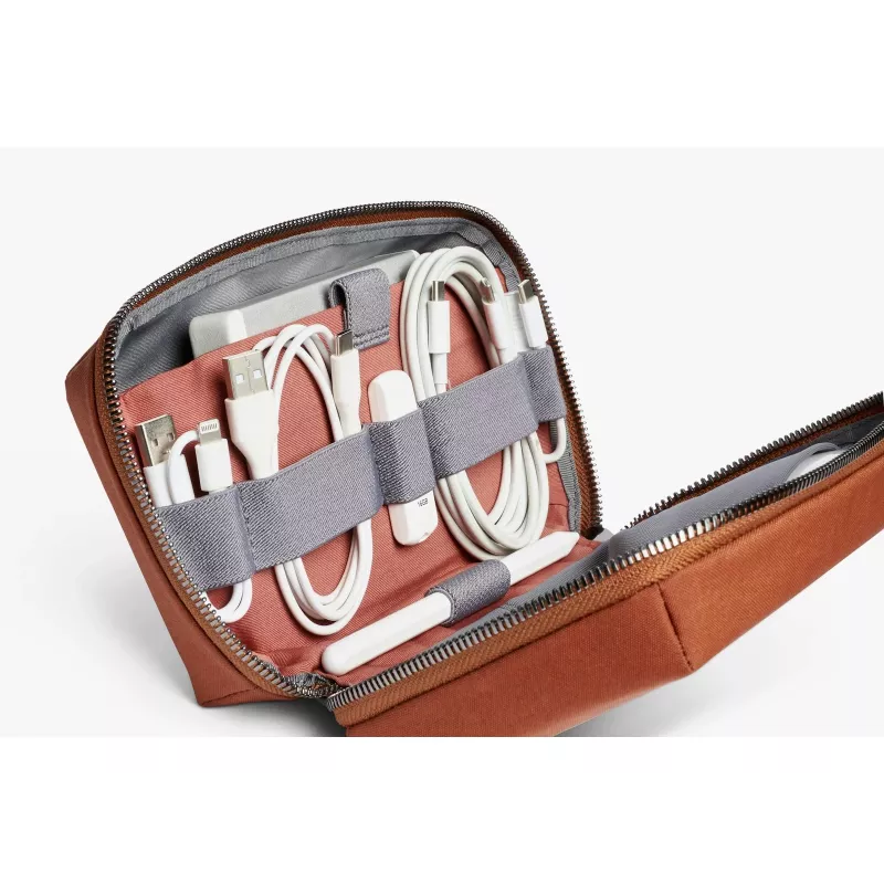 Bellroy Tech Kit – organizér na technické príslušenstvo (bronzová)