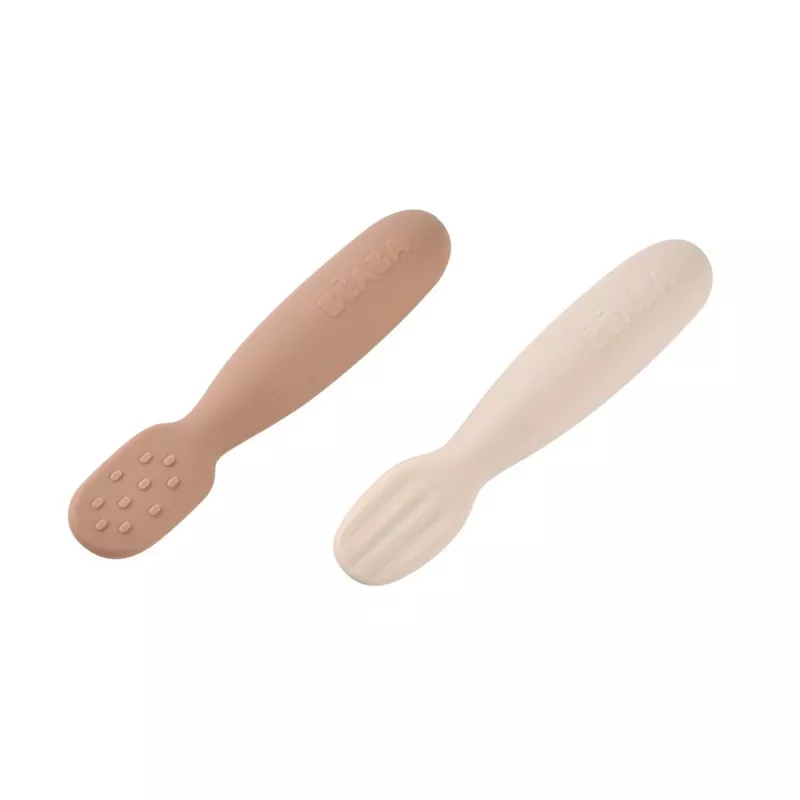 Beaba súprava 2 silikónových prvých lyžičiek a hrýzatiek Praline/Clay