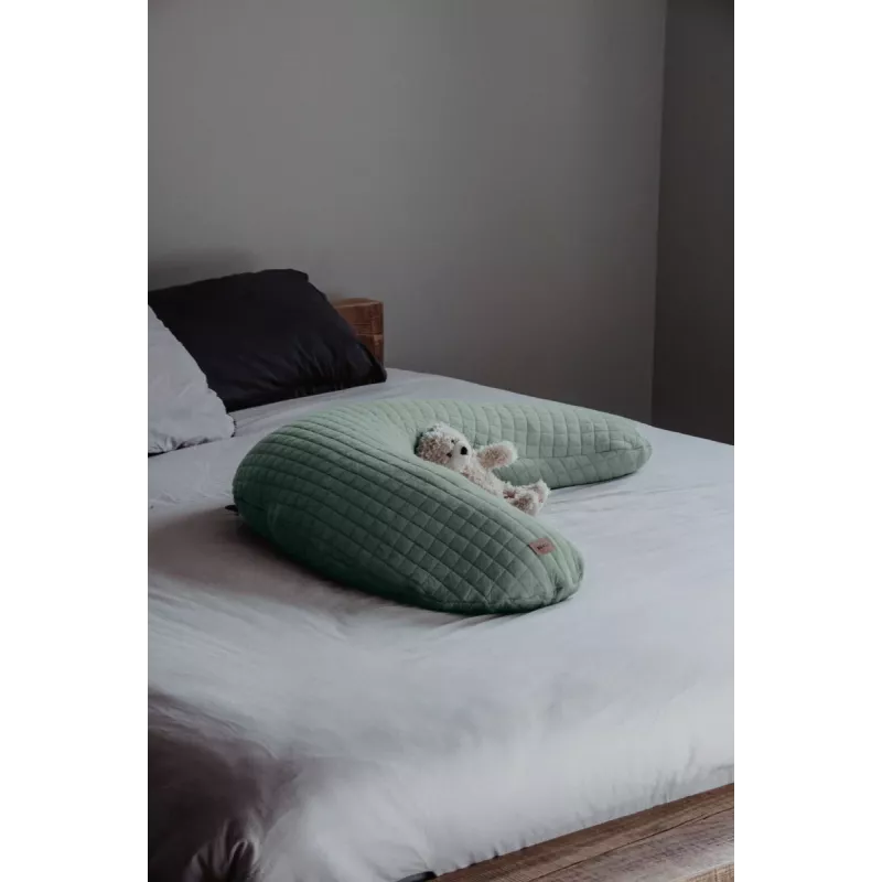 Beaba Big Flopsy vankúš na dojčenie a tehotenstvo Fleur de Coton šalviovozelený