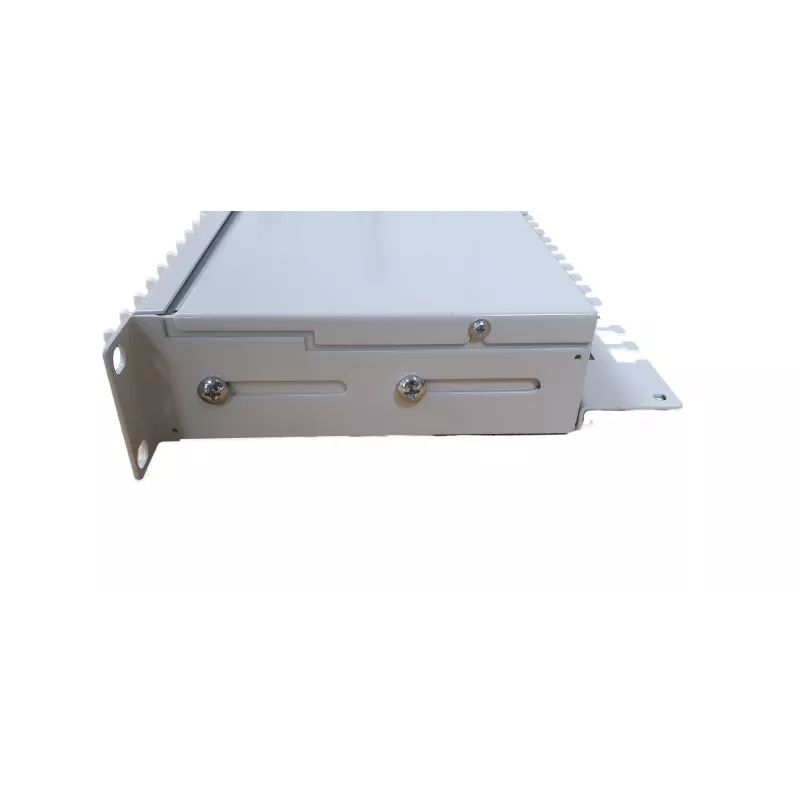 EFB Elektronik čiastočne osadená breakout box s 24 LC duplex konektormi OM3