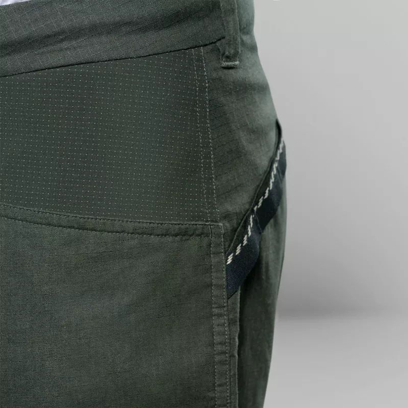 Salewa Agner Hemp Ripstop Shorts - Dark Olive - veľkosť XL