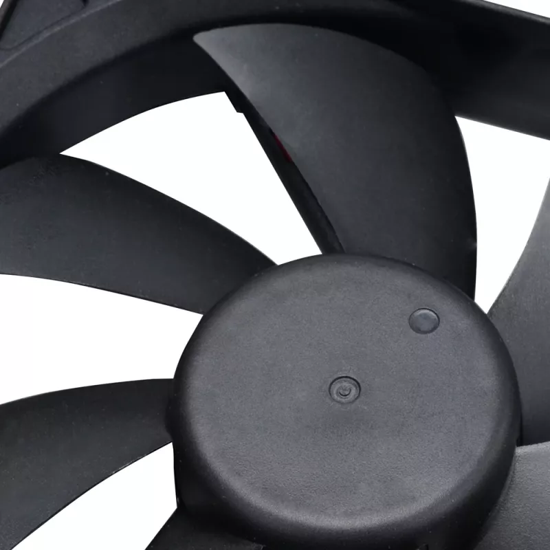 Akasa 12cm čierny ventilátor - 17,5 dB - čierny