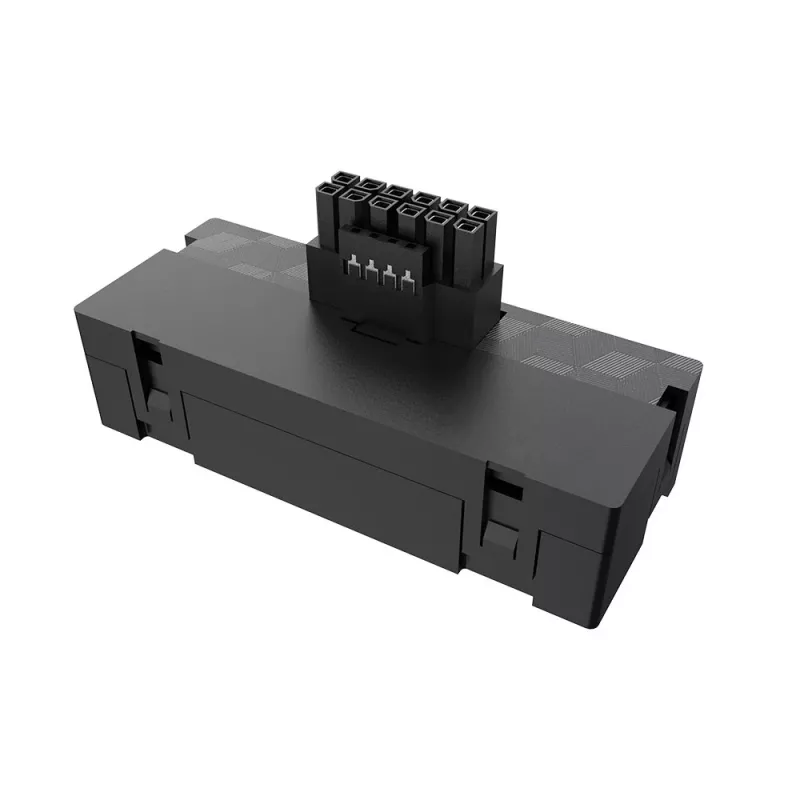 Akasa G-Nexus P24 90° 12VHPWR adaptér 12+4 Pin konektor samec na 3x 8-Pin konektor samica, 600W, čierny
