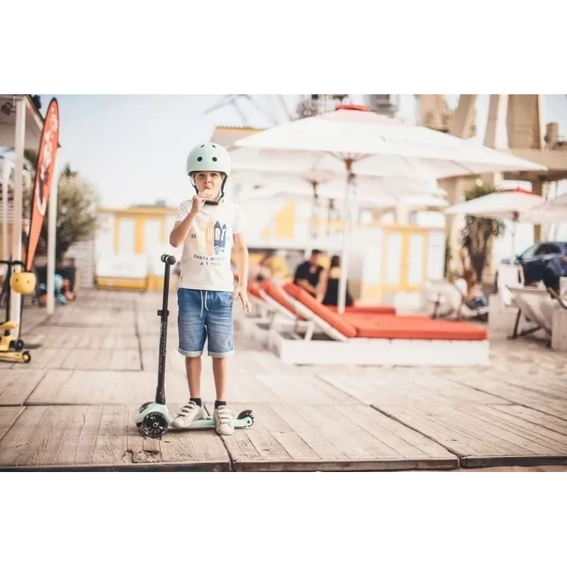 Scoot & Ride Highwaykick 3 LED Kiwi 3-kolesová odrážacia kolobežka