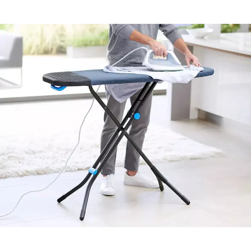 Joseph Joseph Glide Plus 130cm modrá žehliaca doska Easy-store s pokročilým poťahom