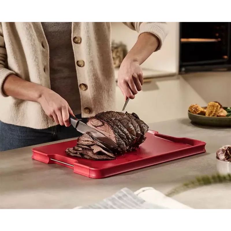 Joseph Joseph Cut&Carve Plus obojstranná XL doska na krájanie červená