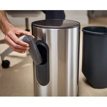 Joseph Joseph IW9 10L na mieru vyrobené vrecká do koša z recyklovaného sivého materiálu (20 vrecúšok)