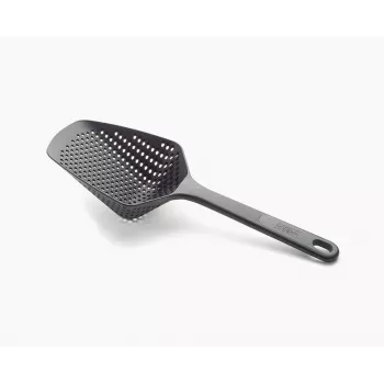Joseph Joseph Scoop Plus čierny cedník