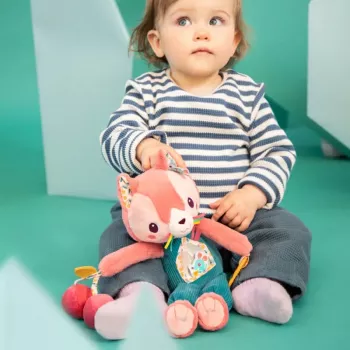 Lilliputiens Jeanne the Cat multifunkčná aktivitná plyšová hračka 9m+