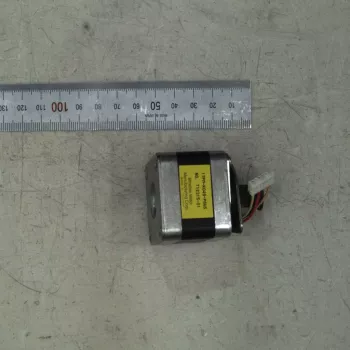 Samsung krokový motor NEMA 17 1,2A 5,2W 2,2V 17PM-K049-P6WS JC31-00158A