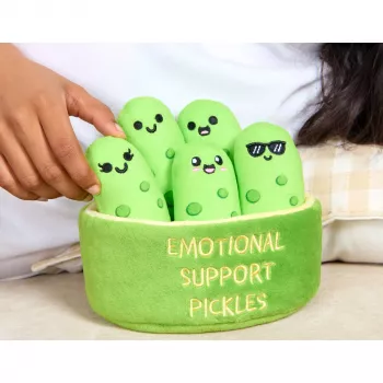 Just Play Emotional Support Pickles plyšová hračka