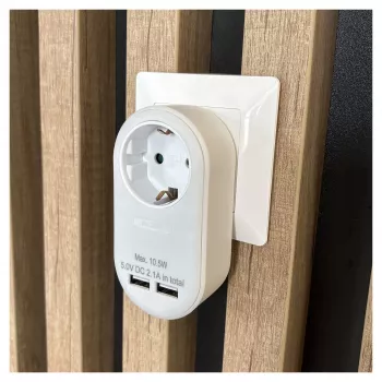 ENTAC zásuvkový adaptér s 2x USB-A biela
