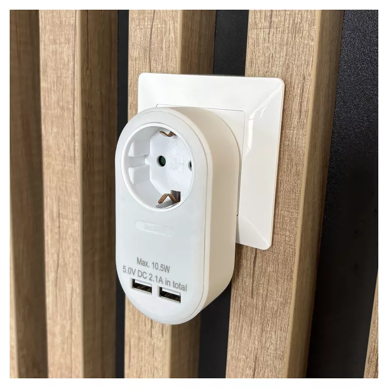 ENTAC zásuvkový adaptér s 2x USB-A biely