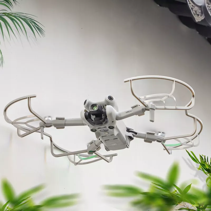 SUNNYLIFE sada ochrany vrtúľ 4 kusy pre DJI Mini 4 Pro sivá