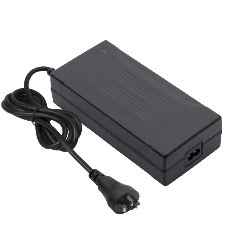 Akyga AK-EV-25 Nabíjačka 42V/4A 168W Bosch 1,2m