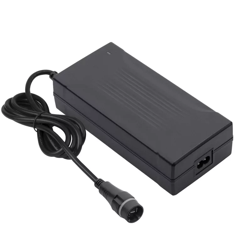 Akyga AK-EV-26 Nabíjačka 42V/4A 168W Yamaha 1,2m