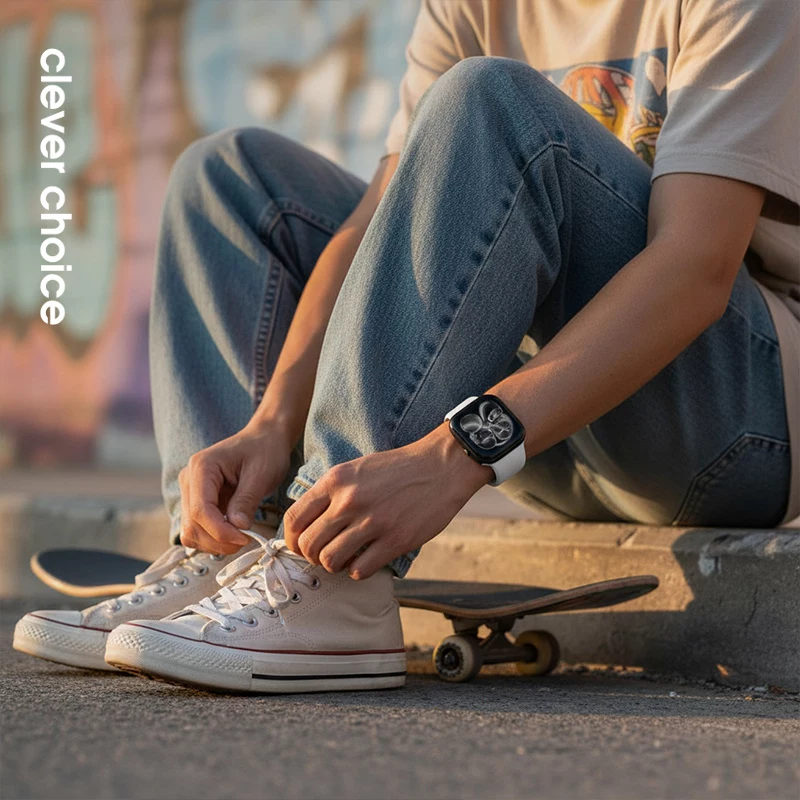 Crong Liquid Silicone Náramok pre Apple Watch 38/40/41/42 mm (biely)
