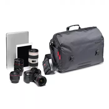 Manfrotto Manhattan Messenger Speedy 30 čierna taška na 15.6 palcový notebook