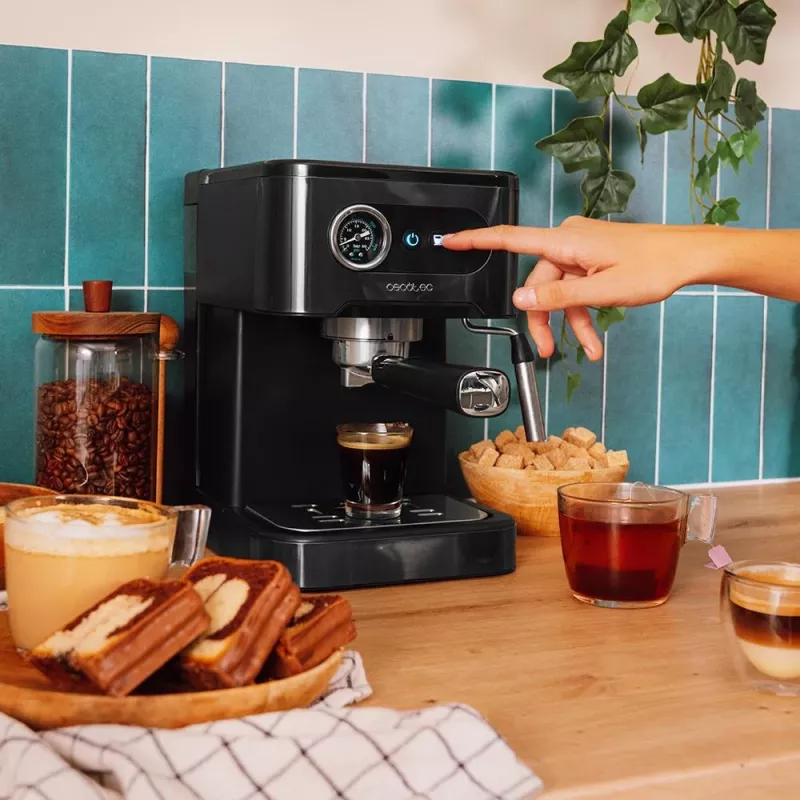 Cecotec Power Espresso 20 Pro kávovar na espresso, 20 bar, 850 W, 1,5 L, čierny