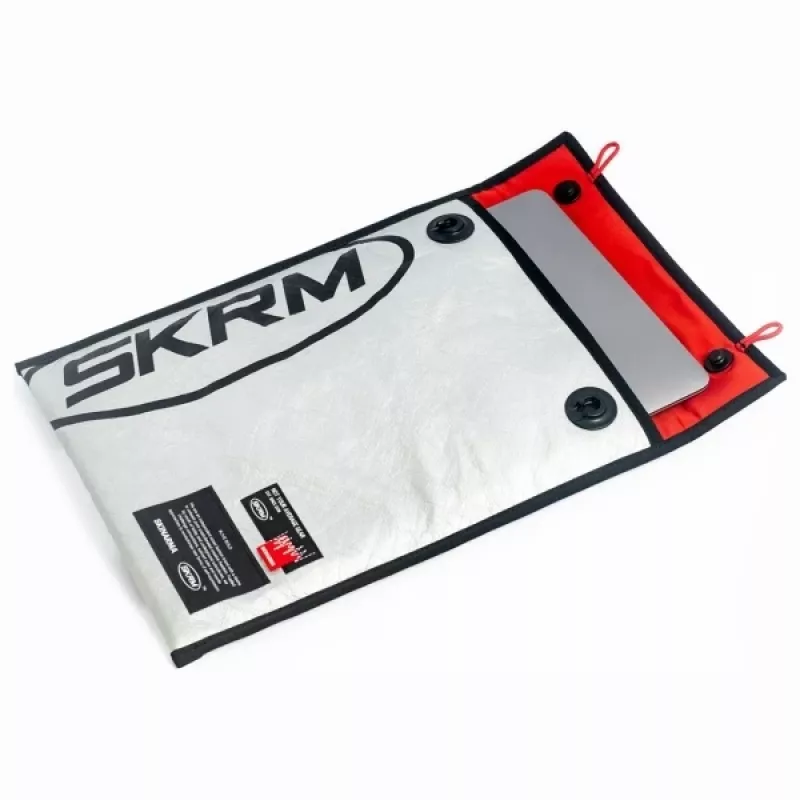 Skinarma Comet puzdro na notebook 14 inch strieborné