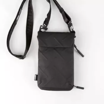 Skinarma Juno crossbody taška na telefón čierna