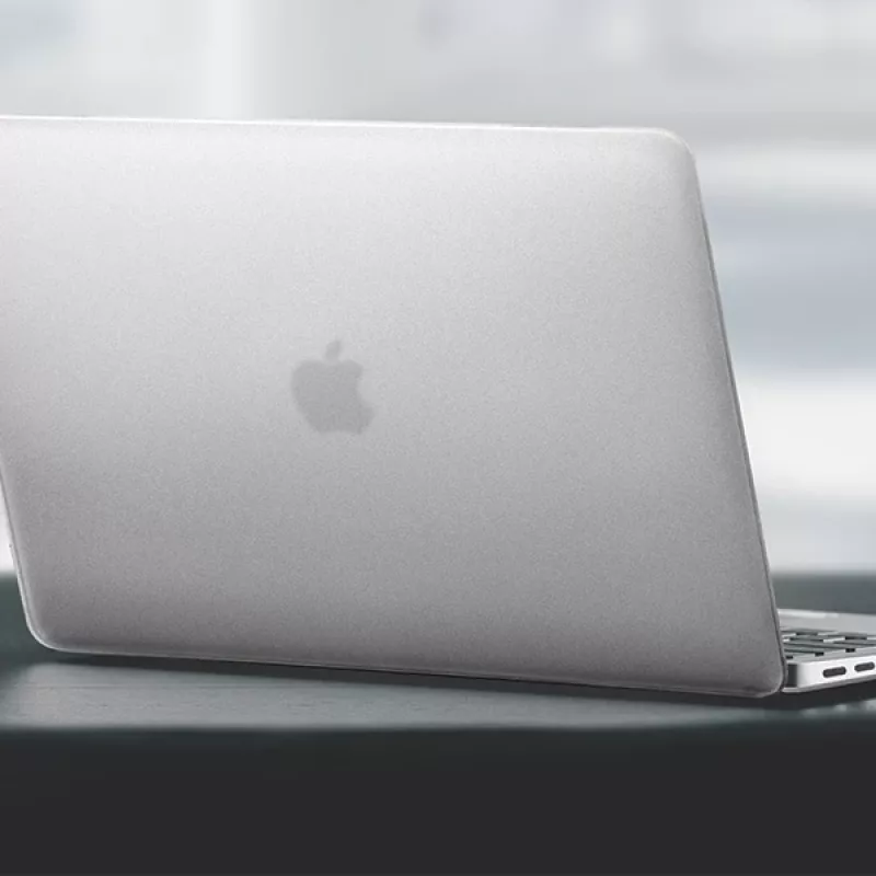 Uniq MacBook Air 13 priehľadné ochranné puzdro (Combat Series)